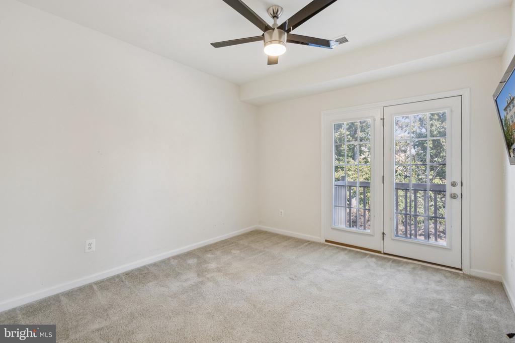 42114 PIEBALD SQUARE