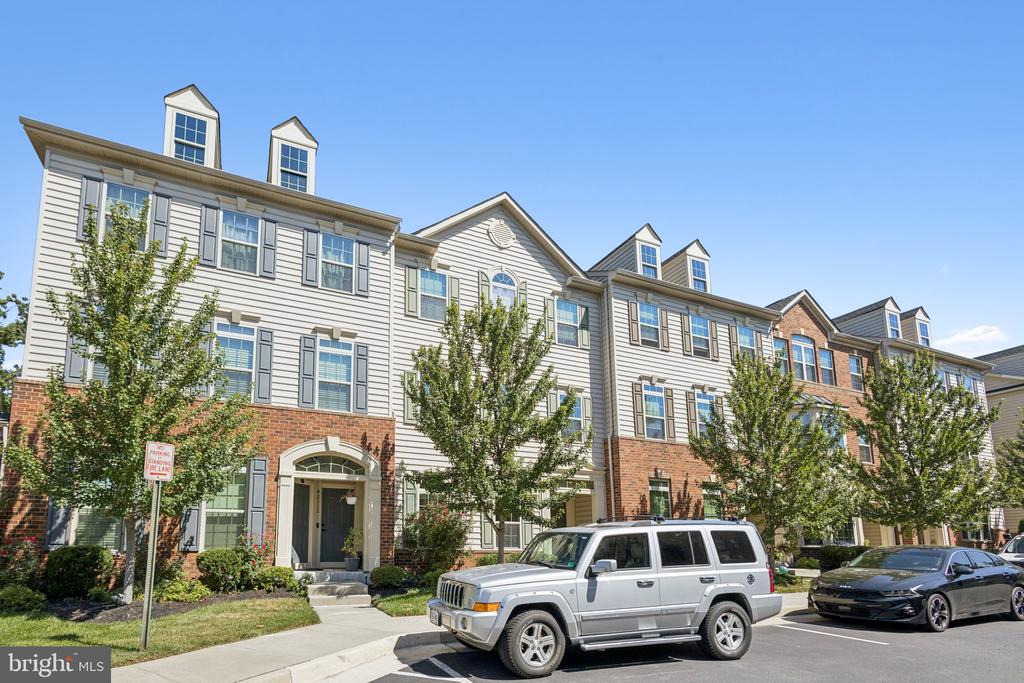 42114 PIEBALD SQUARE