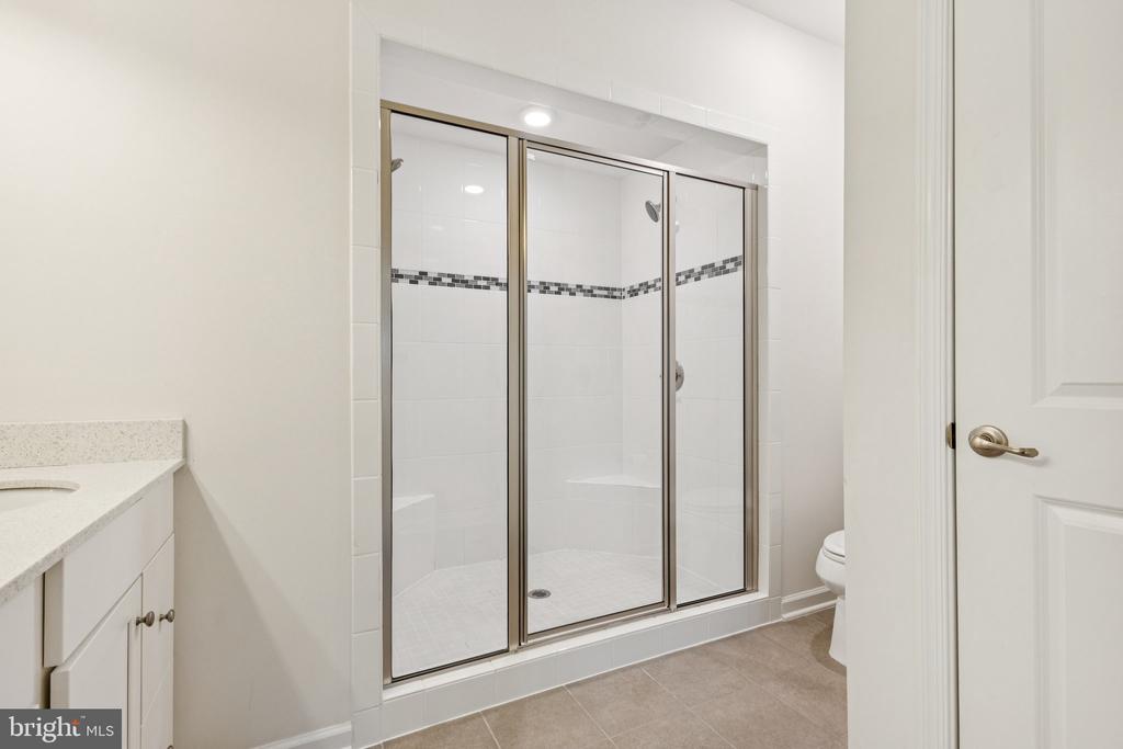 42114 PIEBALD SQUARE