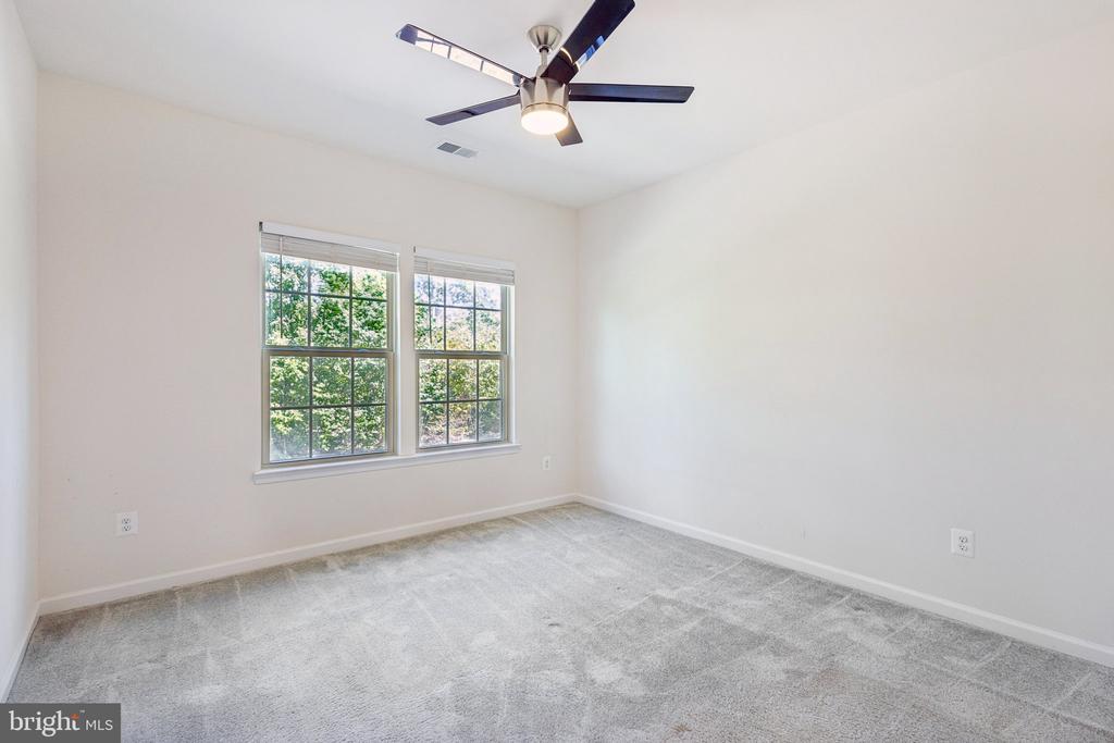 42114 PIEBALD SQUARE