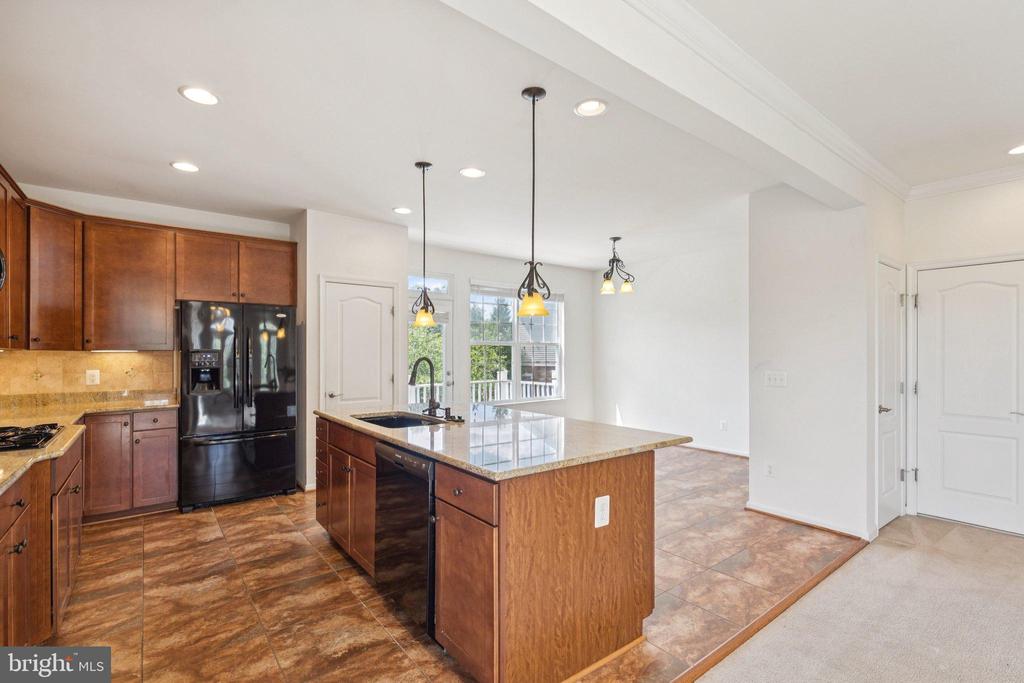 43728 GOLD HILL SQUARE