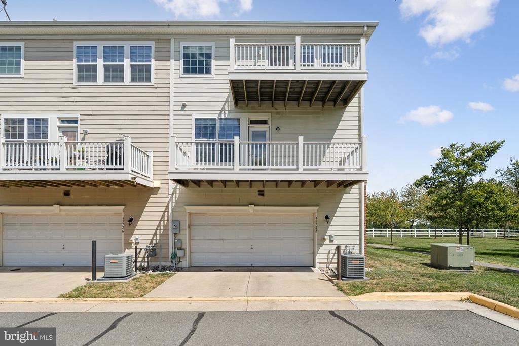 43728 GOLD HILL SQUARE