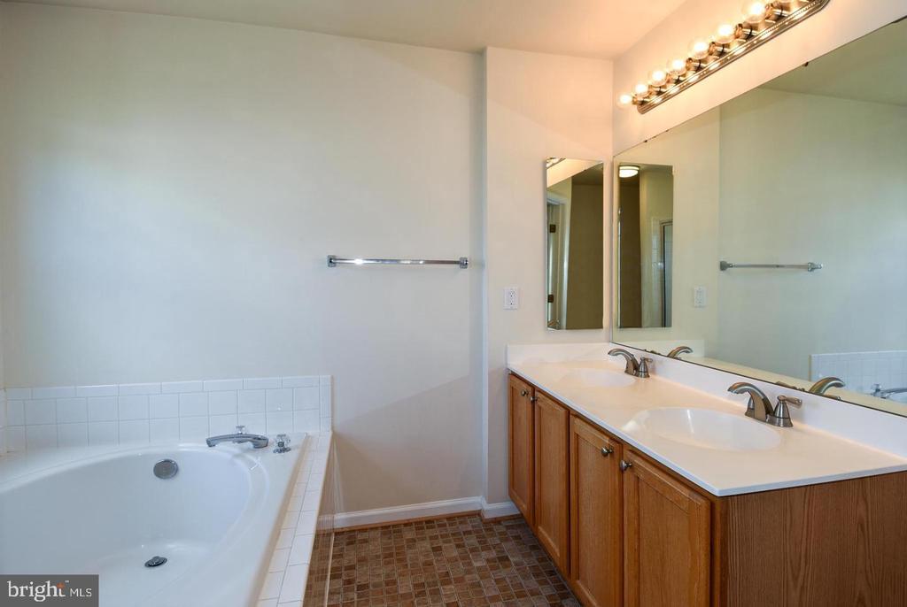 21786 MORNINGTON CRESENT TERRACE