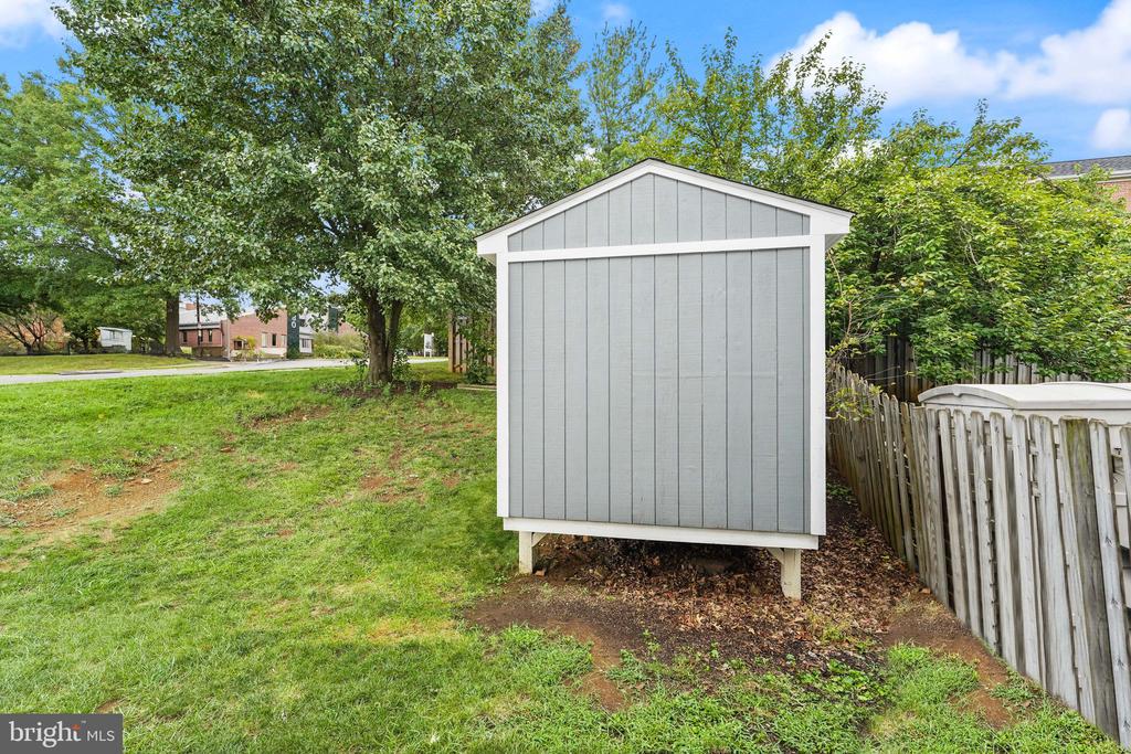 369 NANSEMOND STREET SE