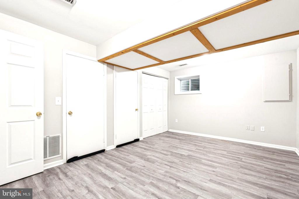 32 DORRELL COURT