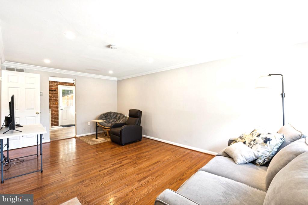 32 DORRELL COURT
