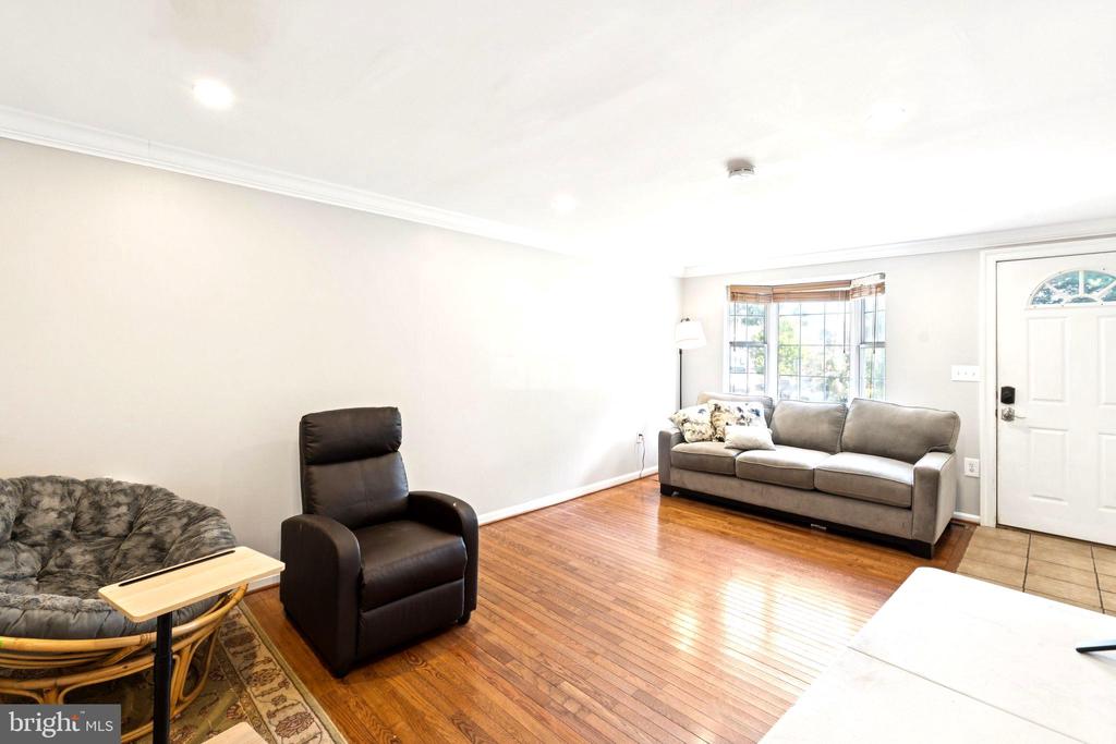 32 DORRELL COURT