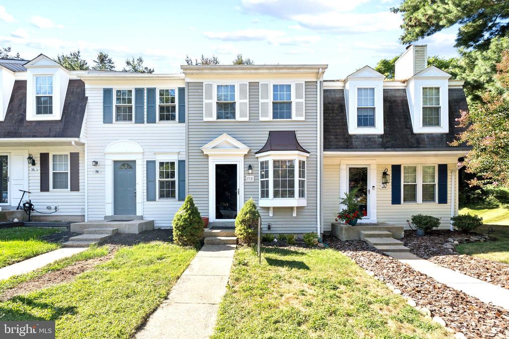 32 DORRELL COURT