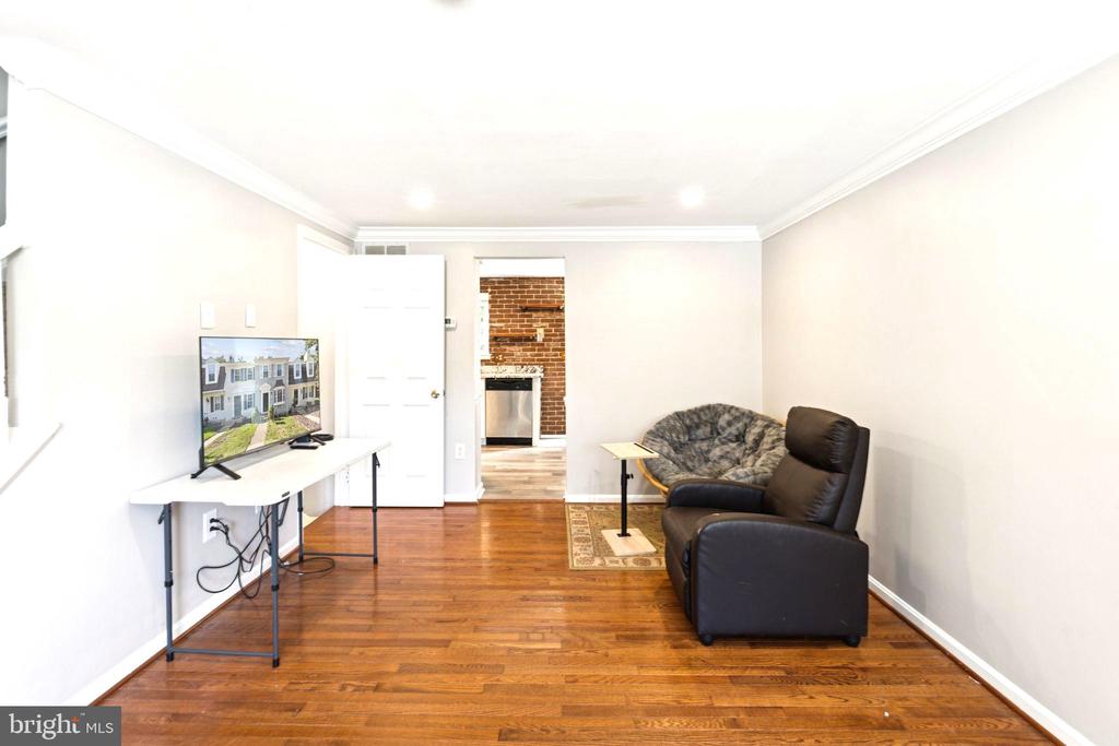 32 DORRELL COURT