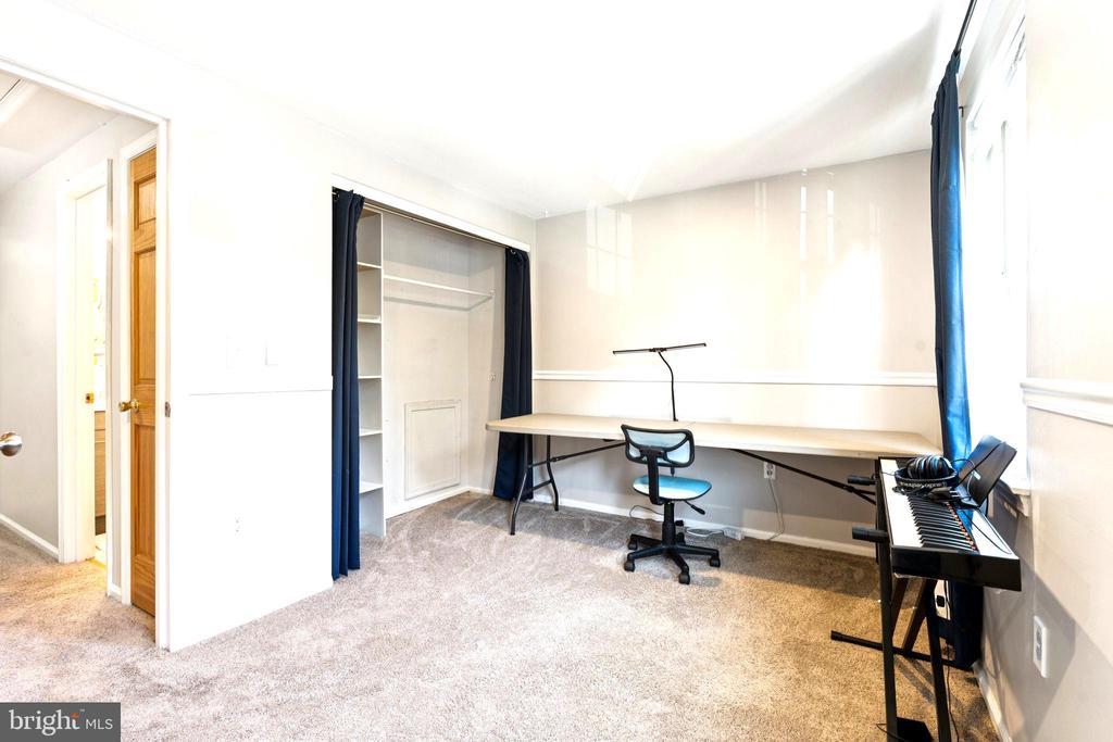 32 DORRELL COURT