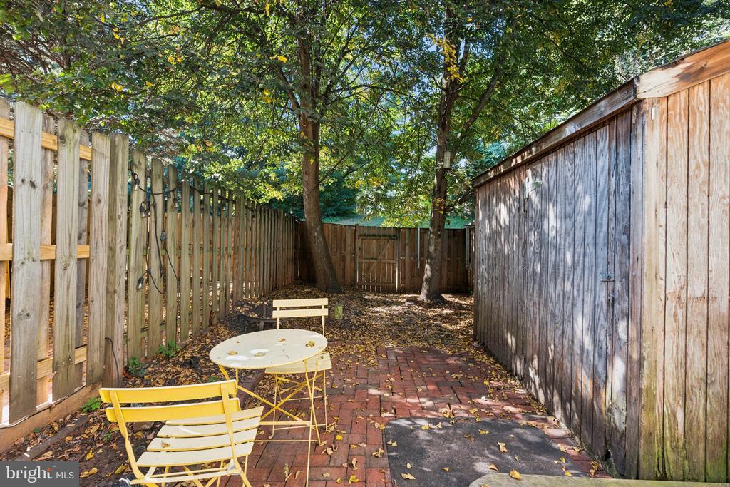 32 DORRELL COURT