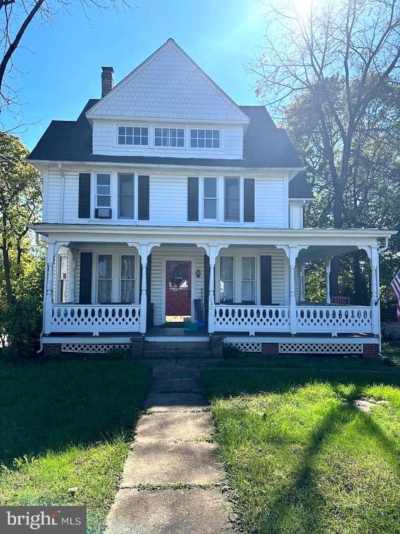 230 W MAIN STREET
