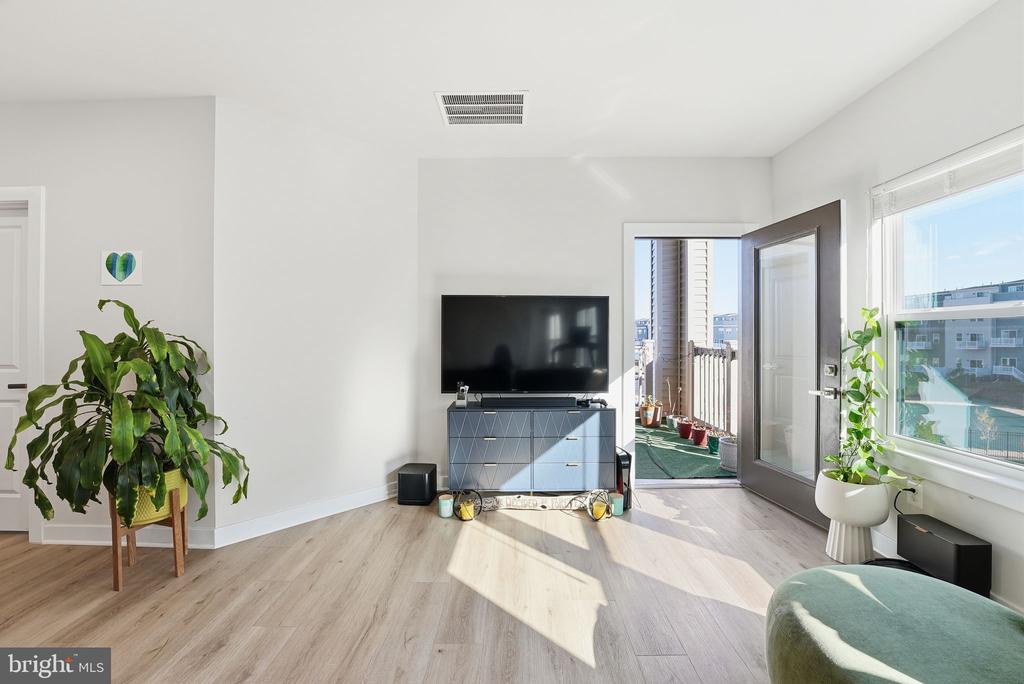 46294 MOUNT MILSTEAD TERRACE 305