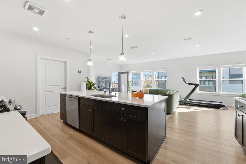 46294 MOUNT MILSTEAD TERRACE 305