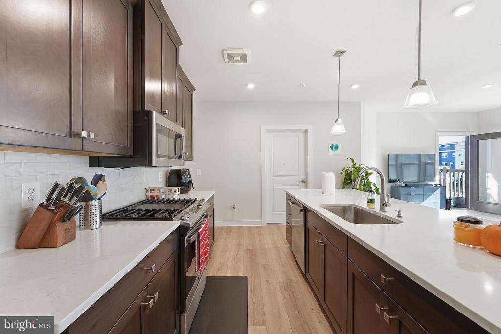 46294 MOUNT MILSTEAD TERRACE 305