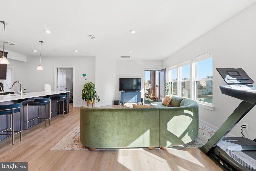 46294 MOUNT MILSTEAD TERRACE 305