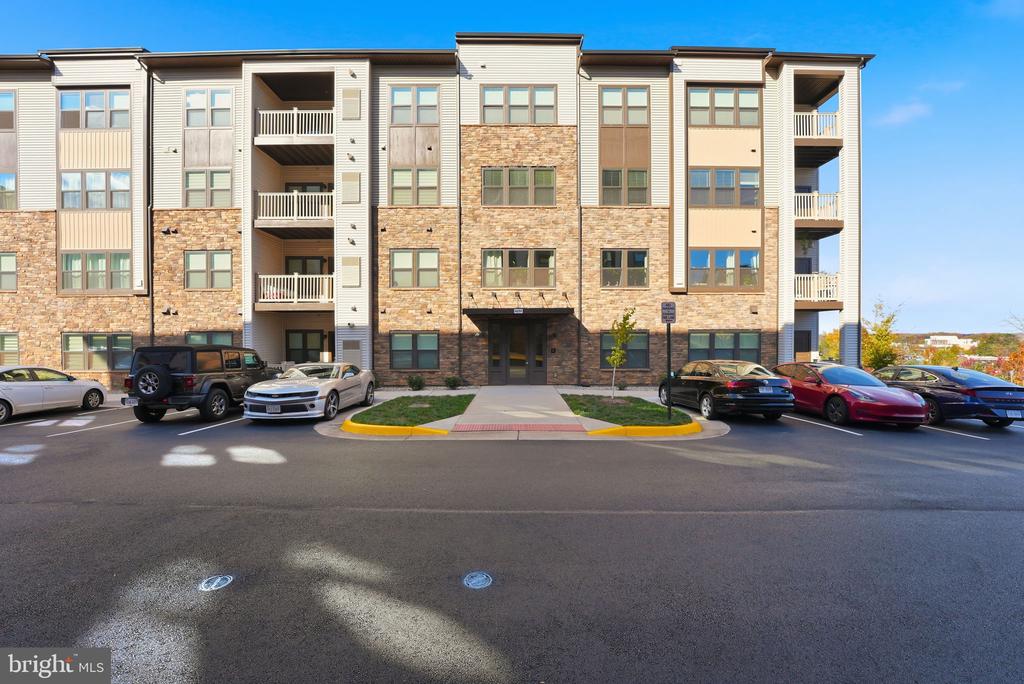 46294 MOUNT MILSTEAD TERRACE 305