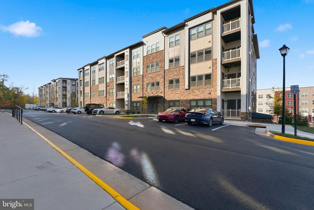 46294 MOUNT MILSTEAD TERRACE 305