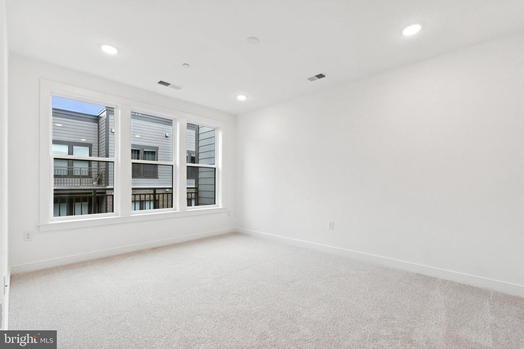 21731 DOVEKIE TERRACE 505