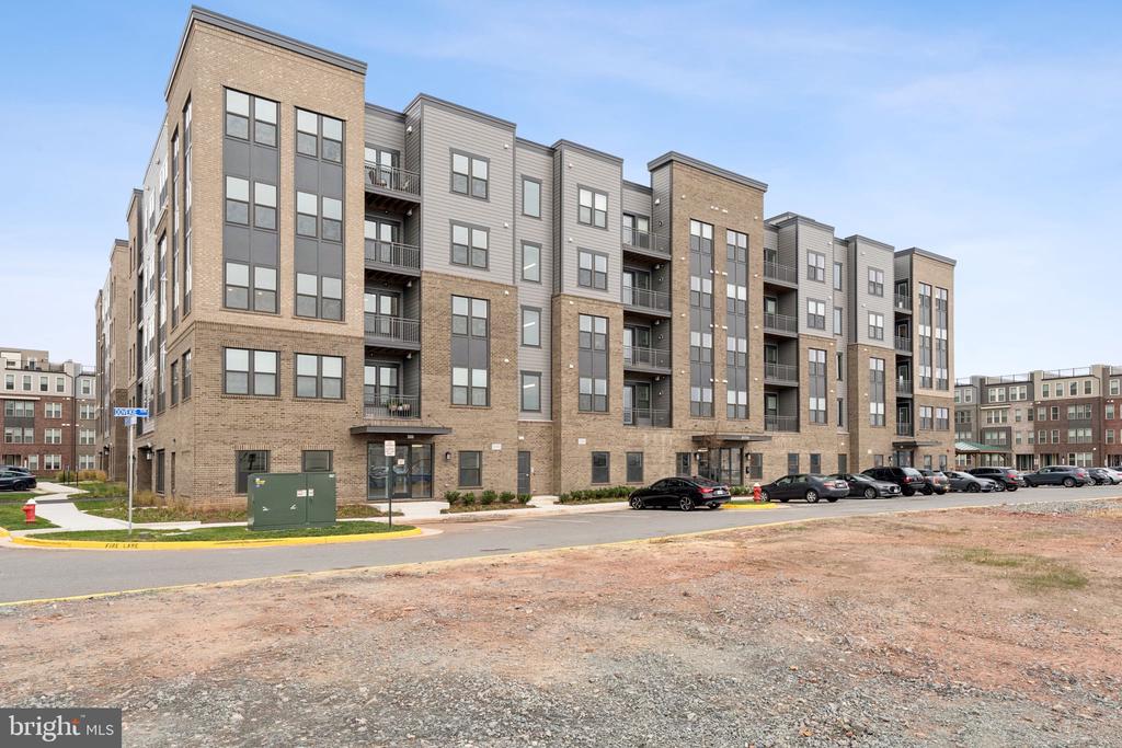 21731 DOVEKIE TERRACE 505