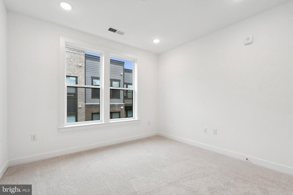 21731 DOVEKIE TERRACE 505