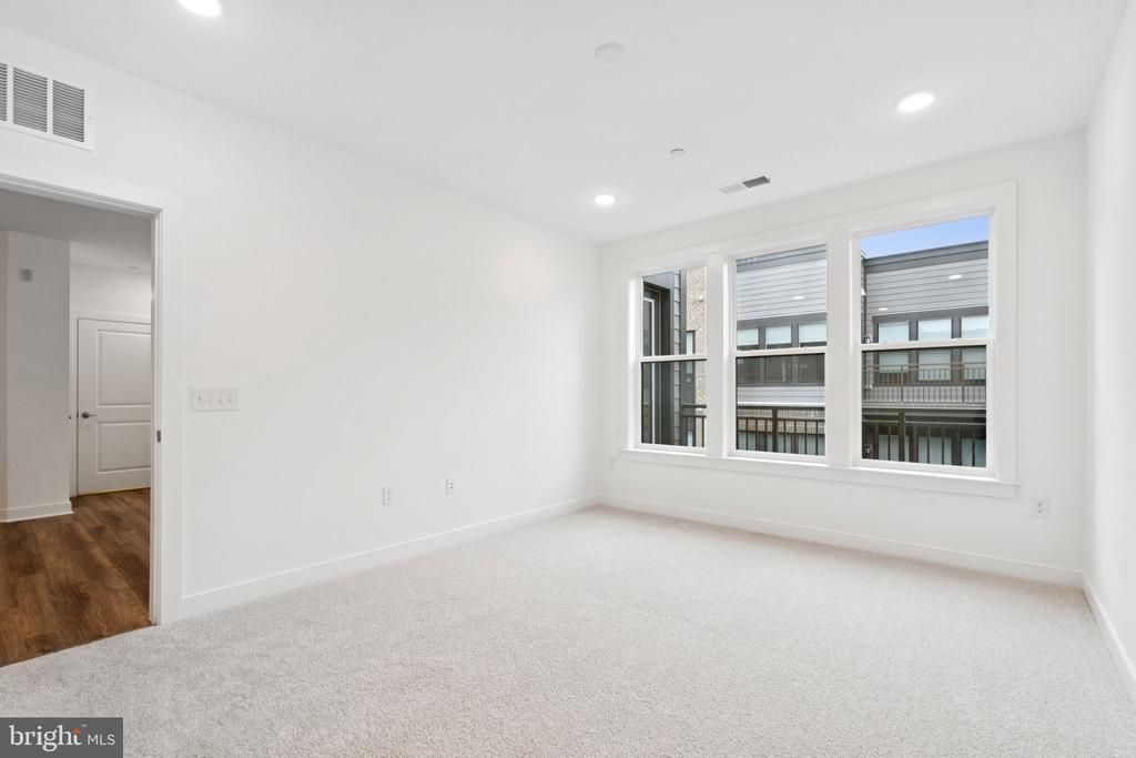 21731 DOVEKIE TERRACE 505