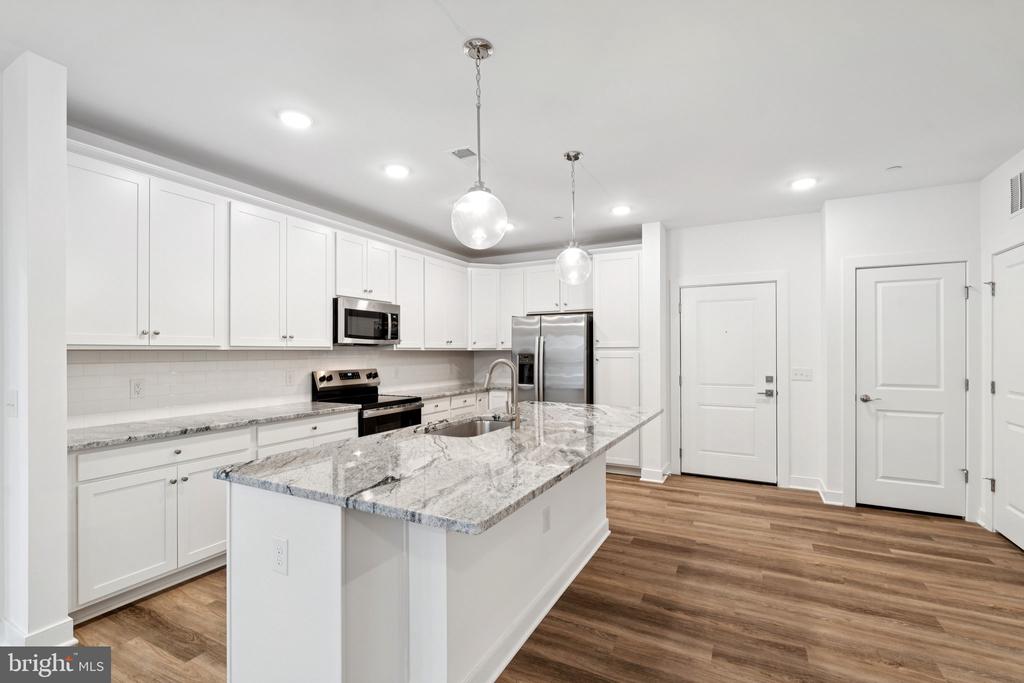 21731 DOVEKIE TERRACE 505