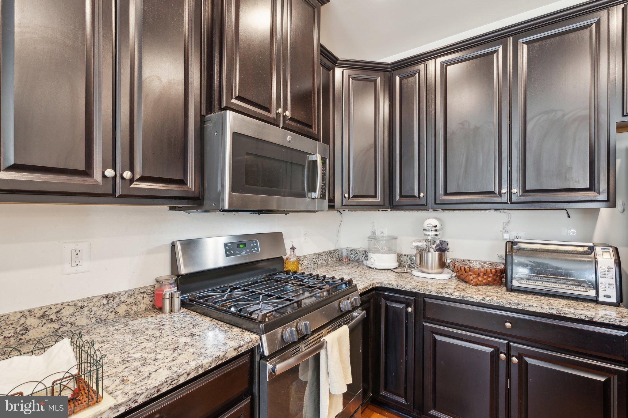 42116 PIEBALD SQUARE