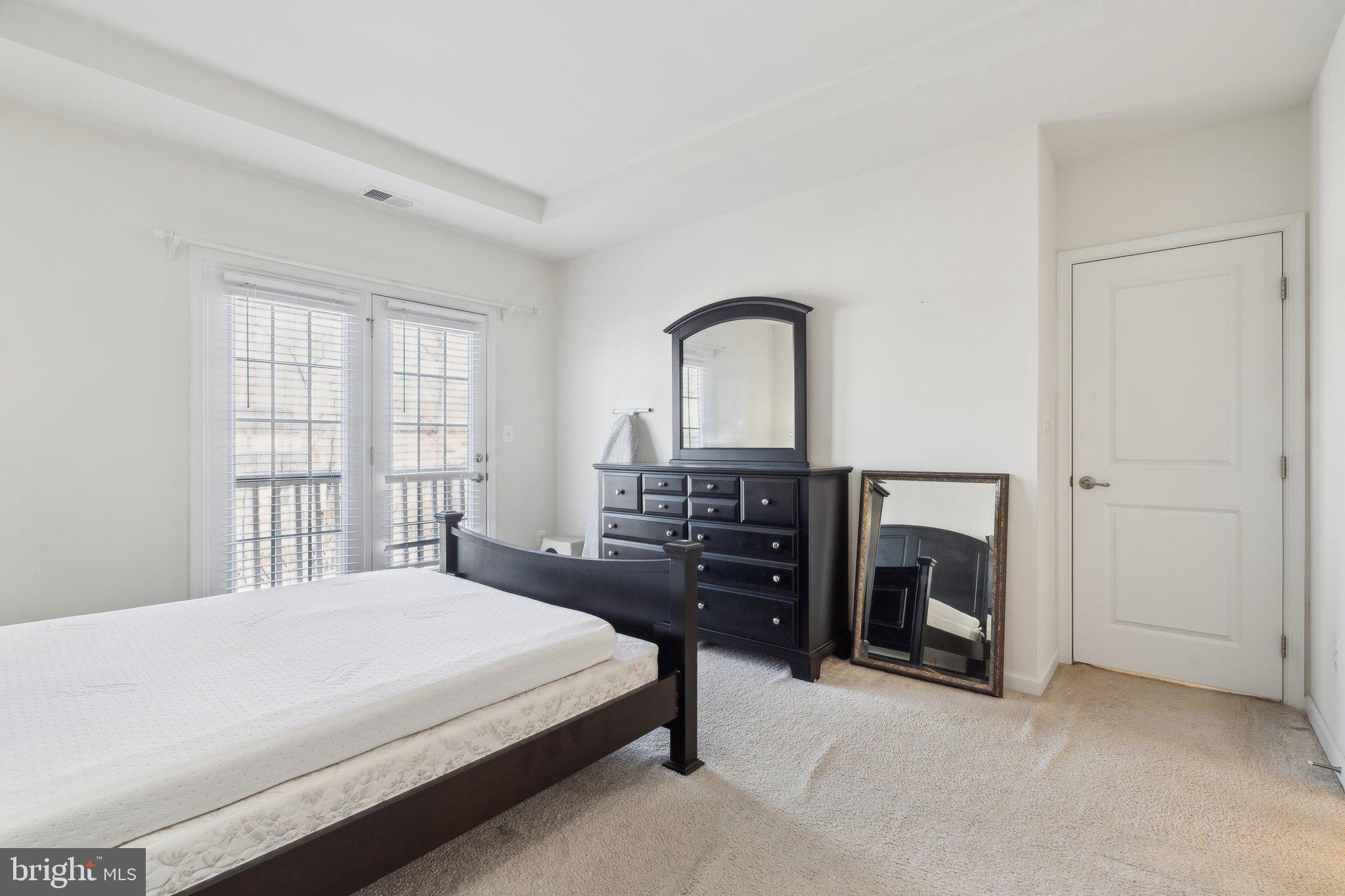 42116 PIEBALD SQUARE