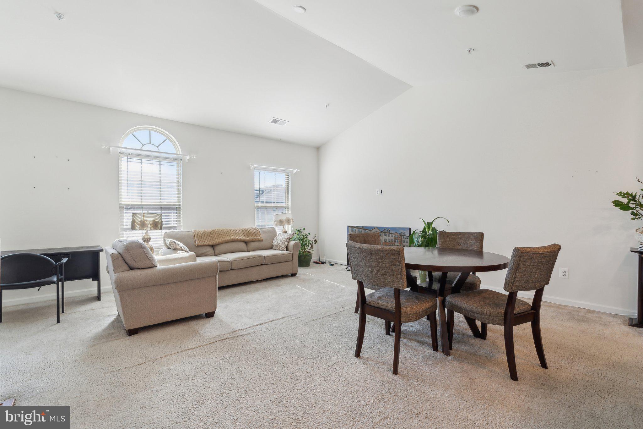42116 PIEBALD SQUARE