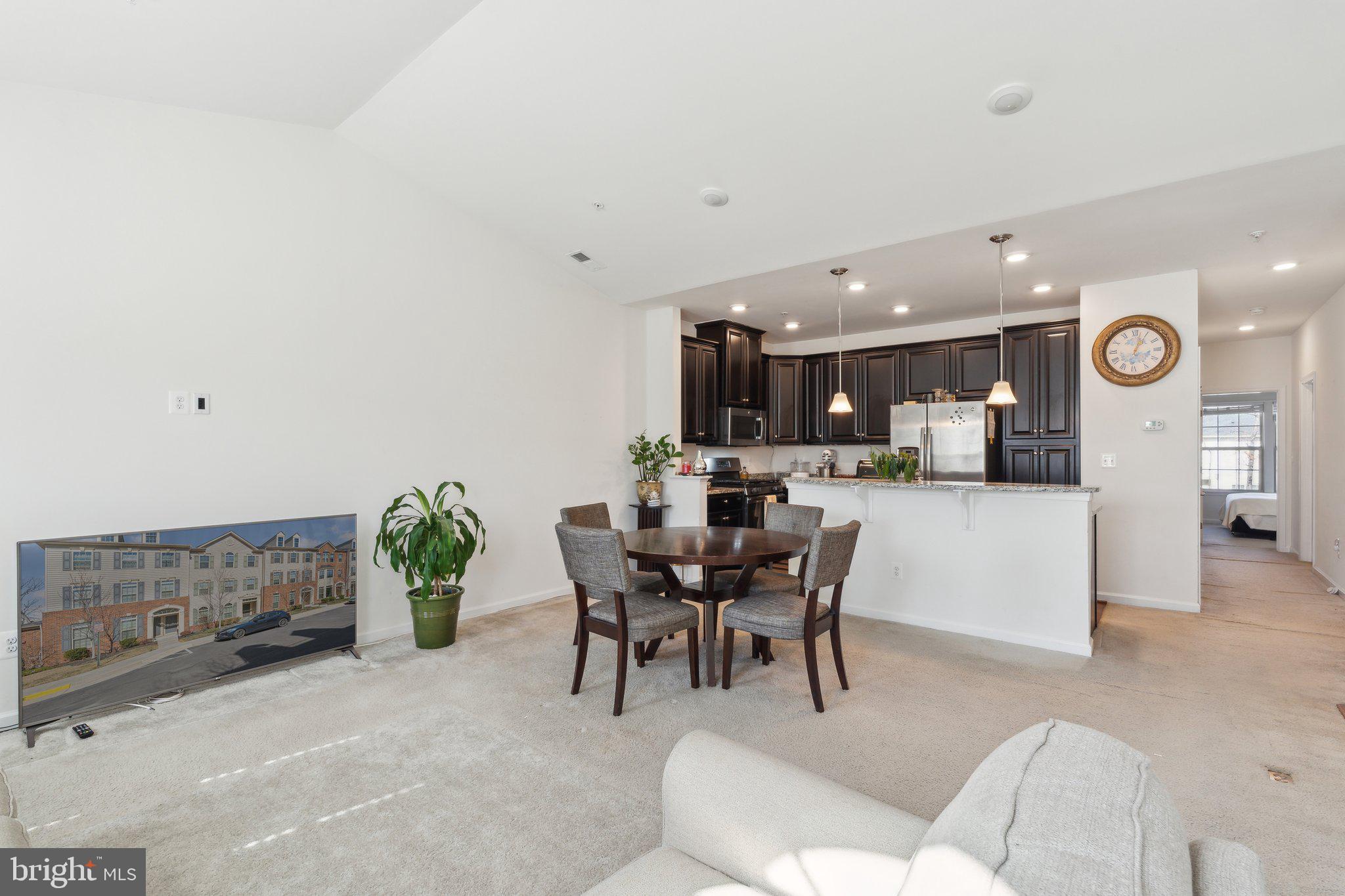 42116 PIEBALD SQUARE