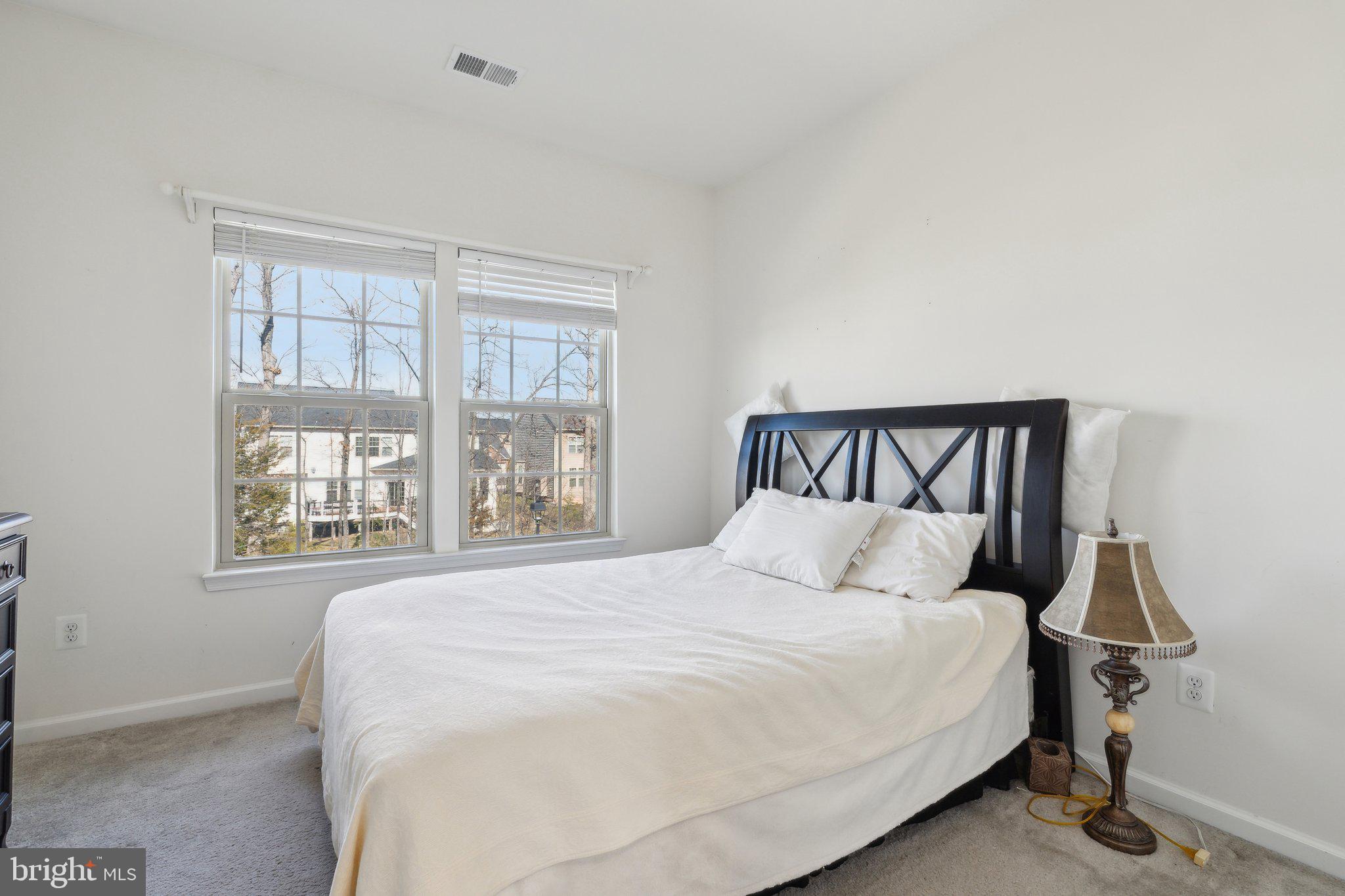 42116 PIEBALD SQUARE