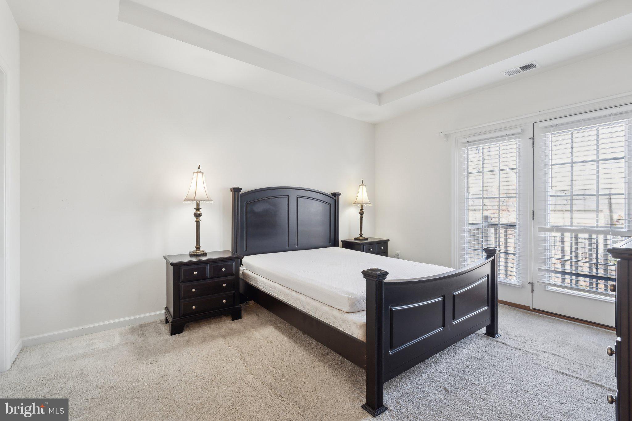42116 PIEBALD SQUARE