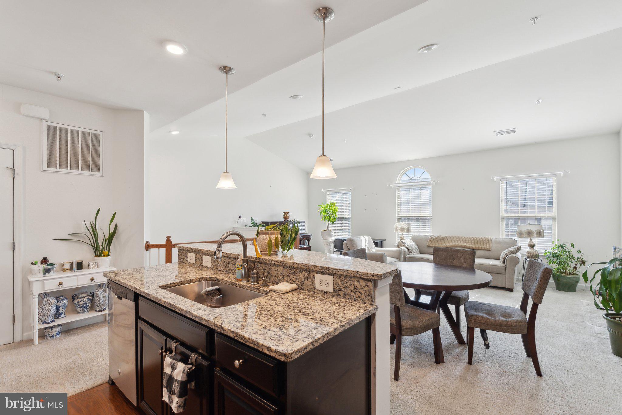 42116 PIEBALD SQUARE