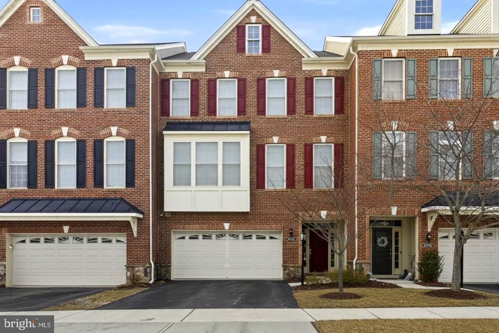 22597 WINDSOR LOCKS SQUARE