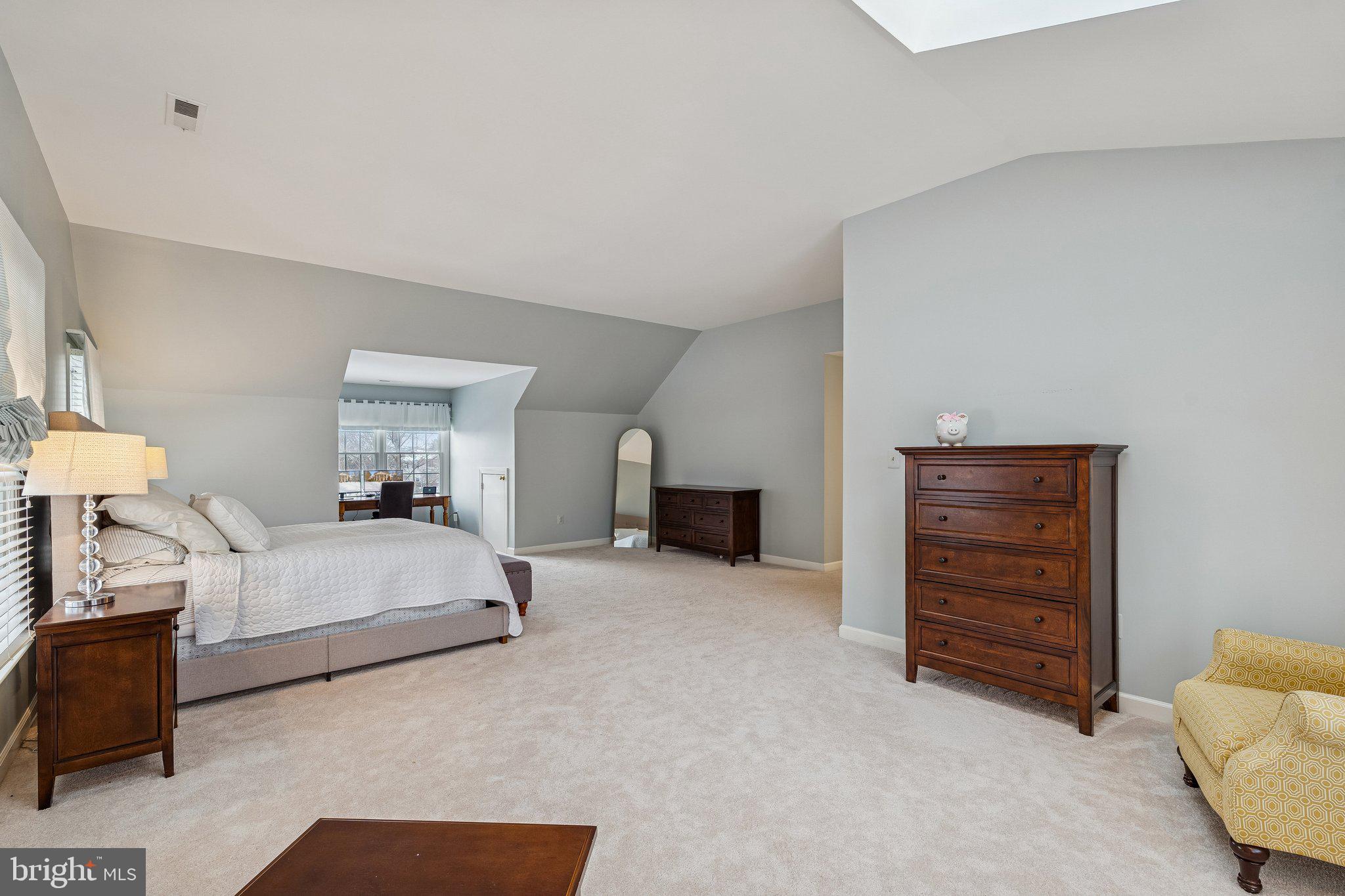 404 BEAUREGARD DRIVE SE