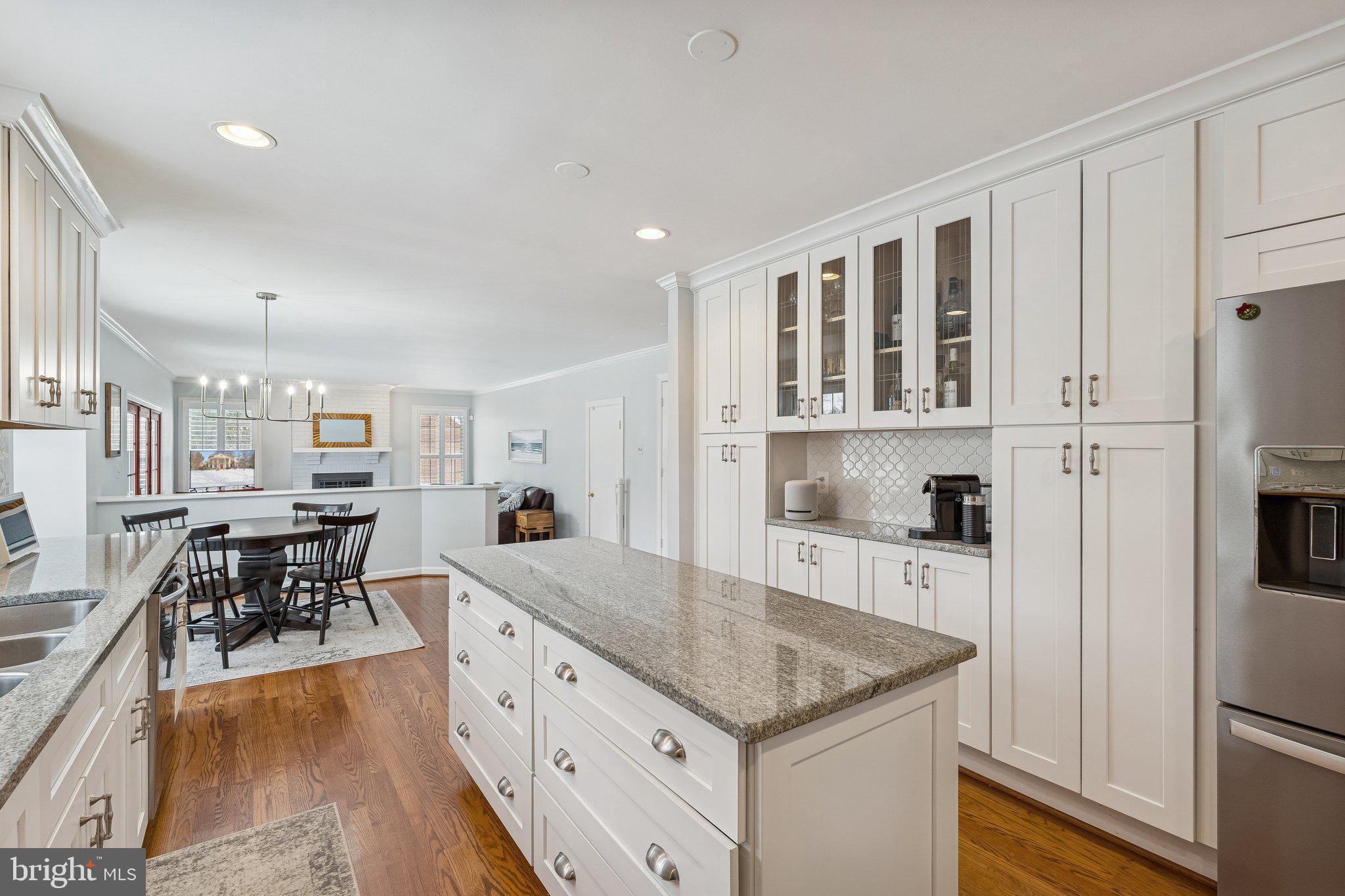 404 BEAUREGARD DRIVE SE