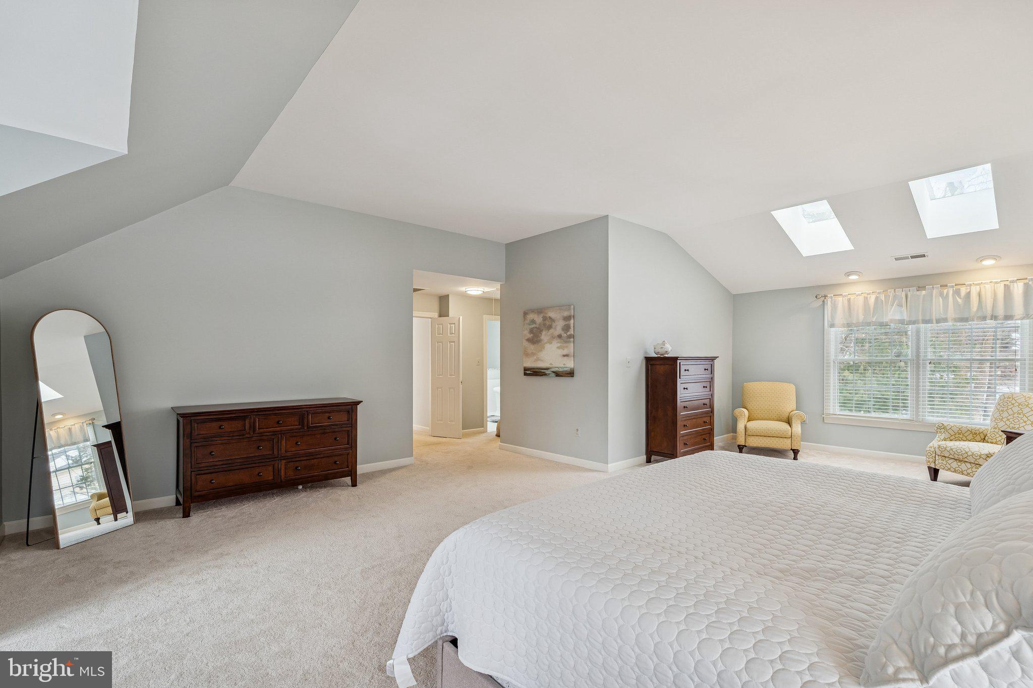 404 BEAUREGARD DRIVE SE