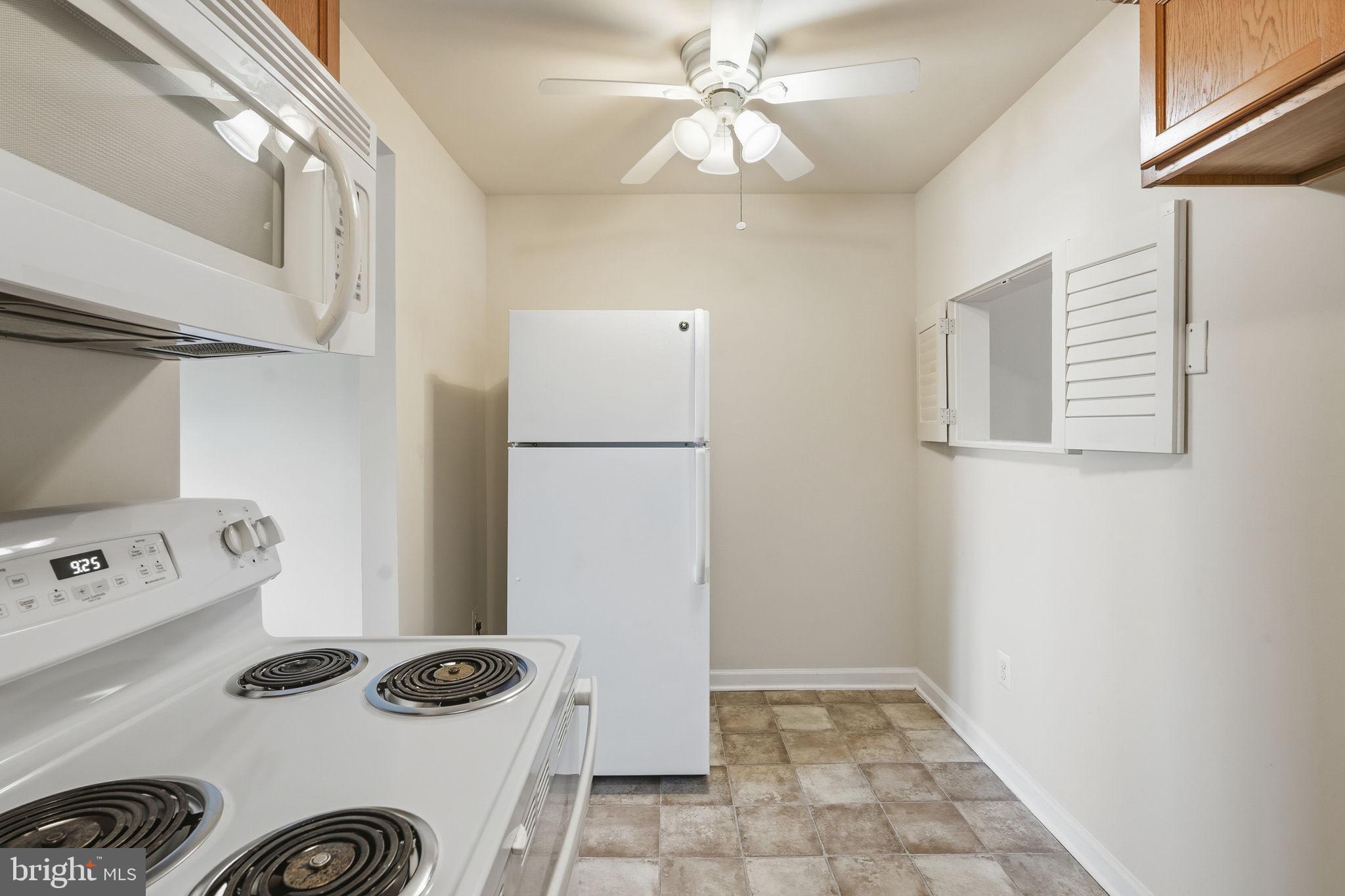 300 E FURMAN DRIVE