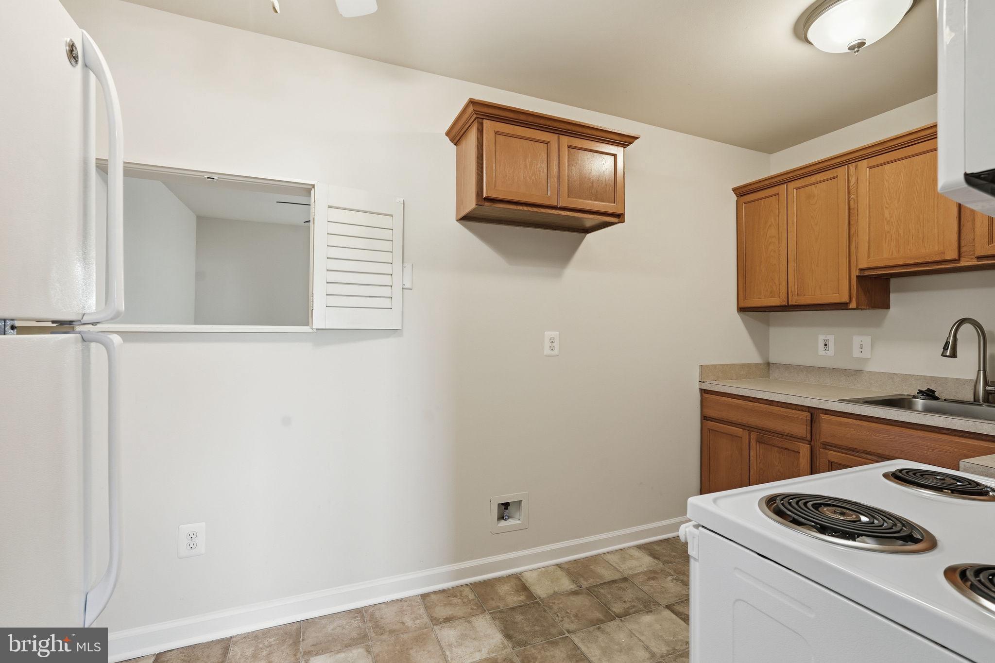 300 E FURMAN DRIVE