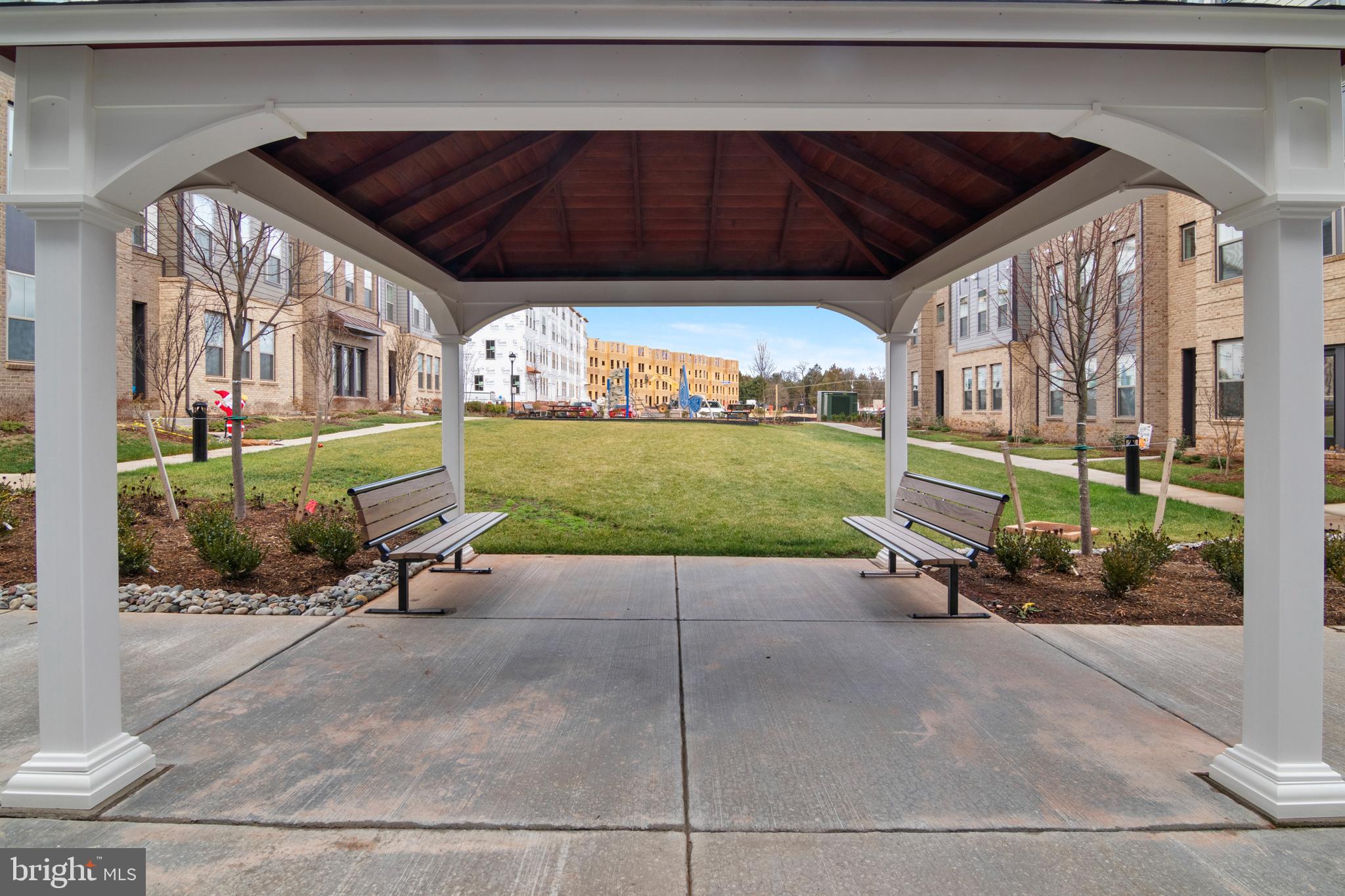 20935 BLUEBIRD SQUARE