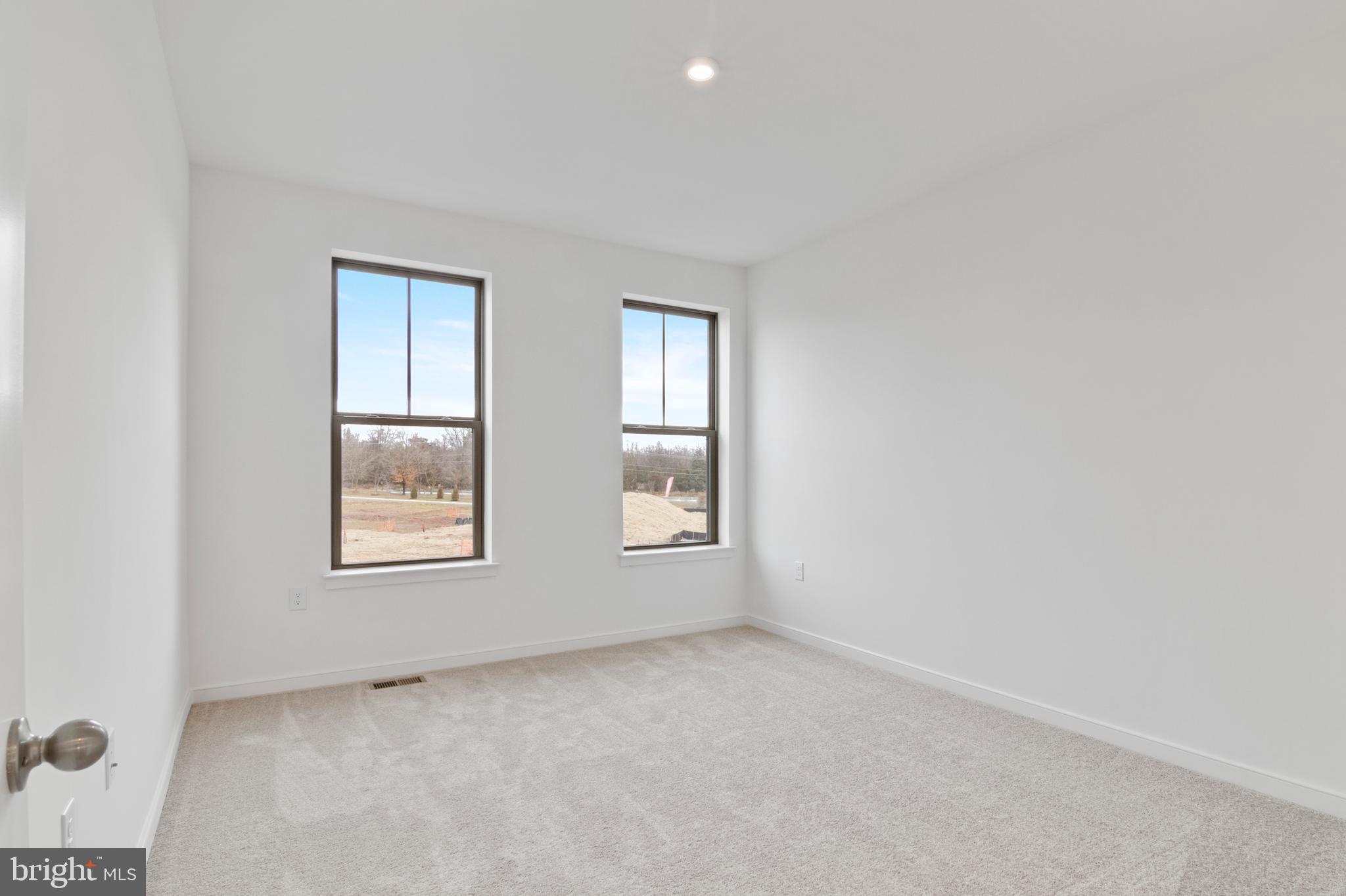 20935 BLUEBIRD SQUARE