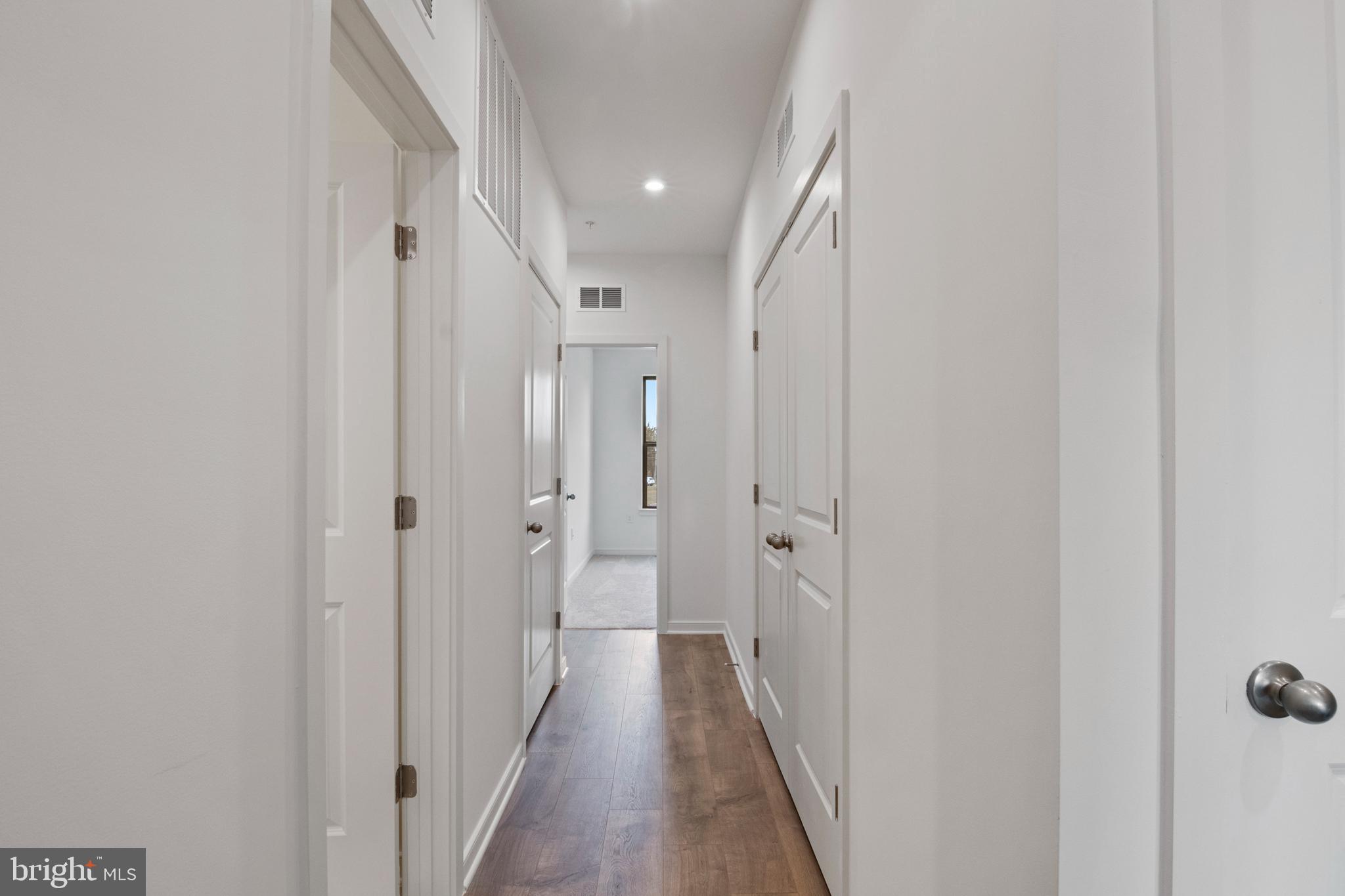 20935 BLUEBIRD SQUARE