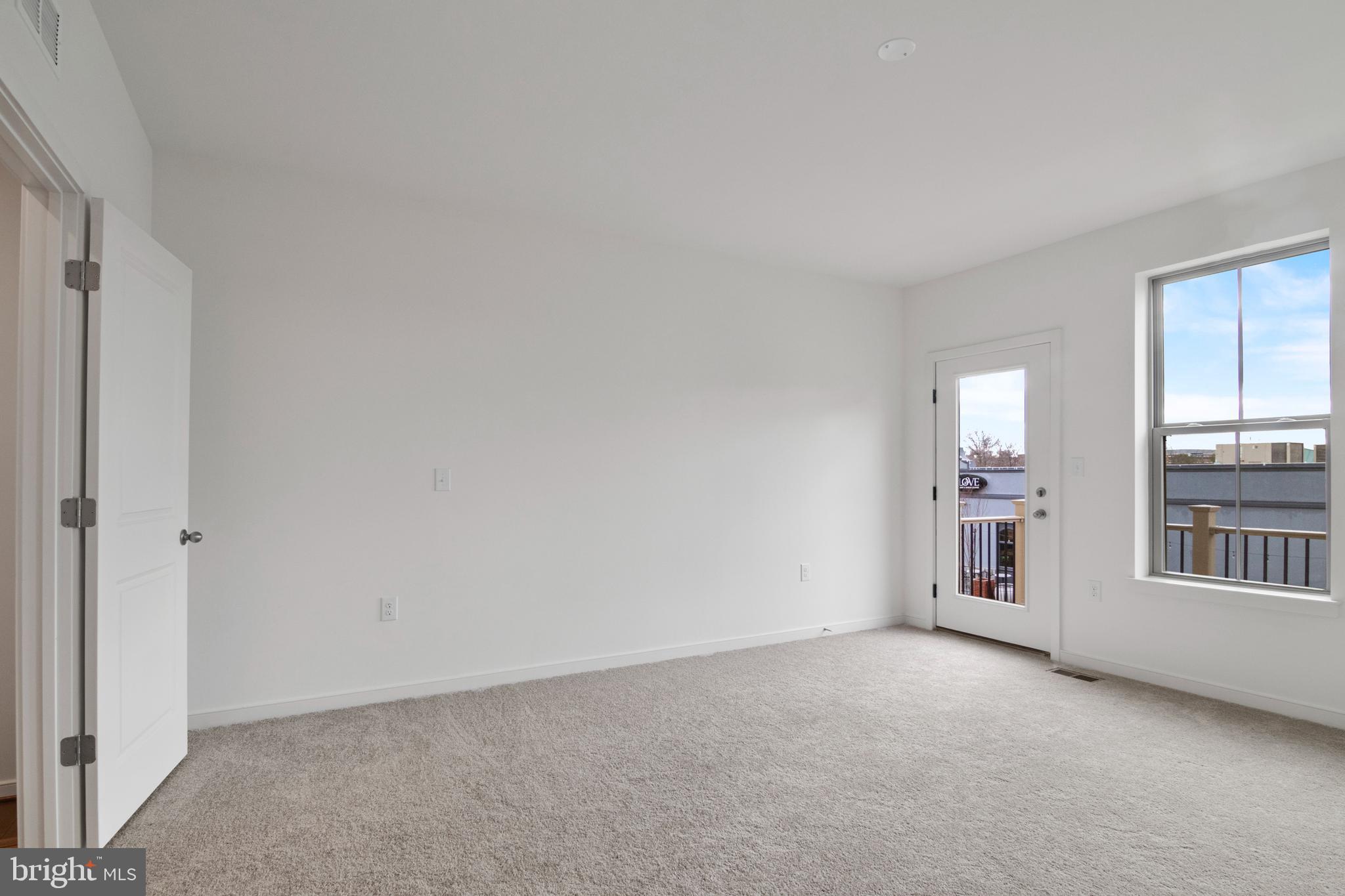 20935 BLUEBIRD SQUARE