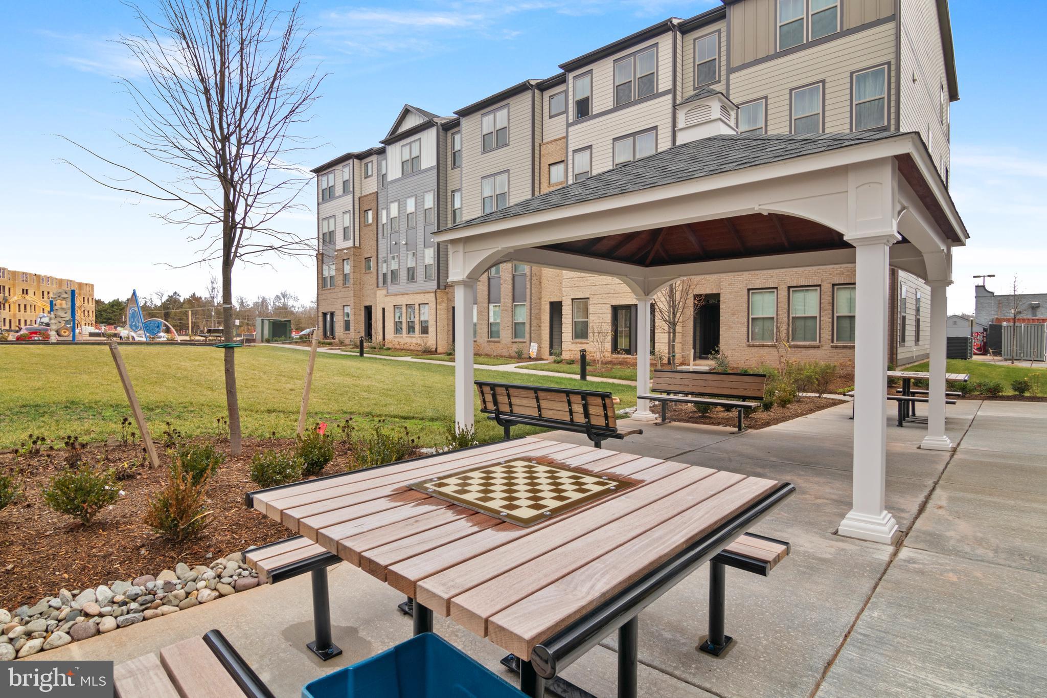 20935 BLUEBIRD SQUARE
