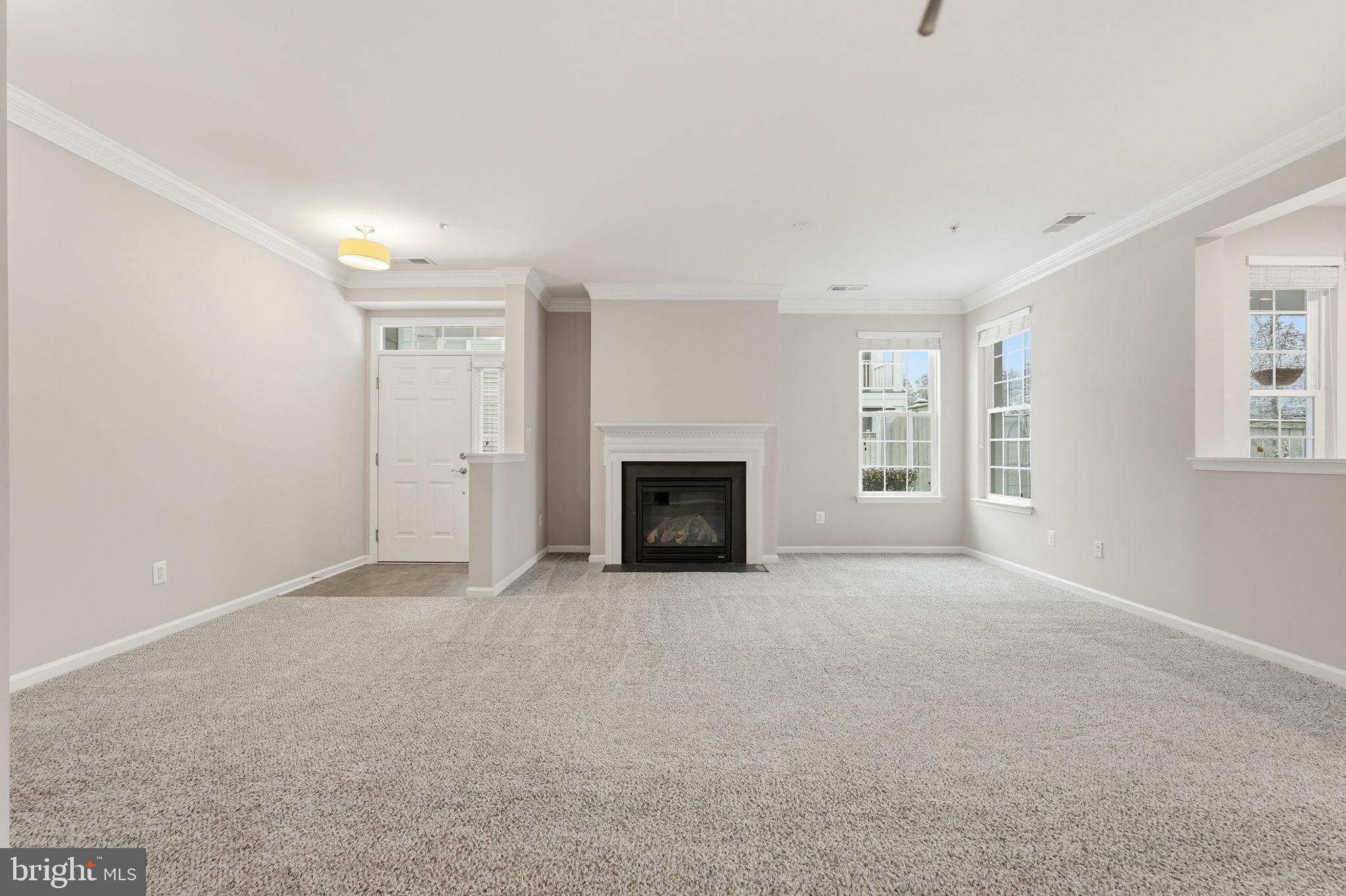 44025 VAIRA TERRACE