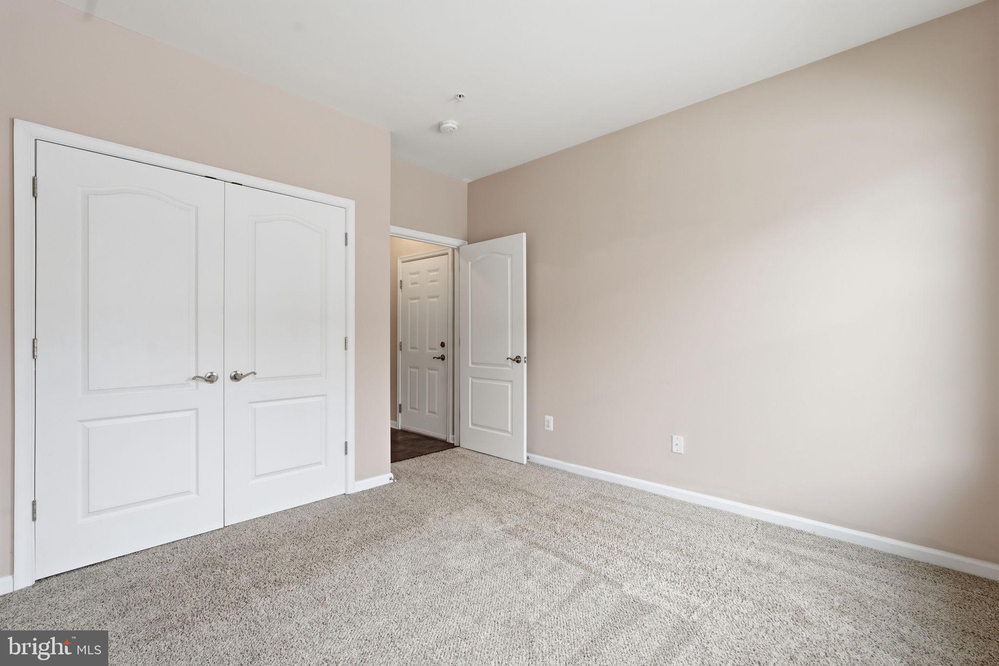 44025 VAIRA TERRACE