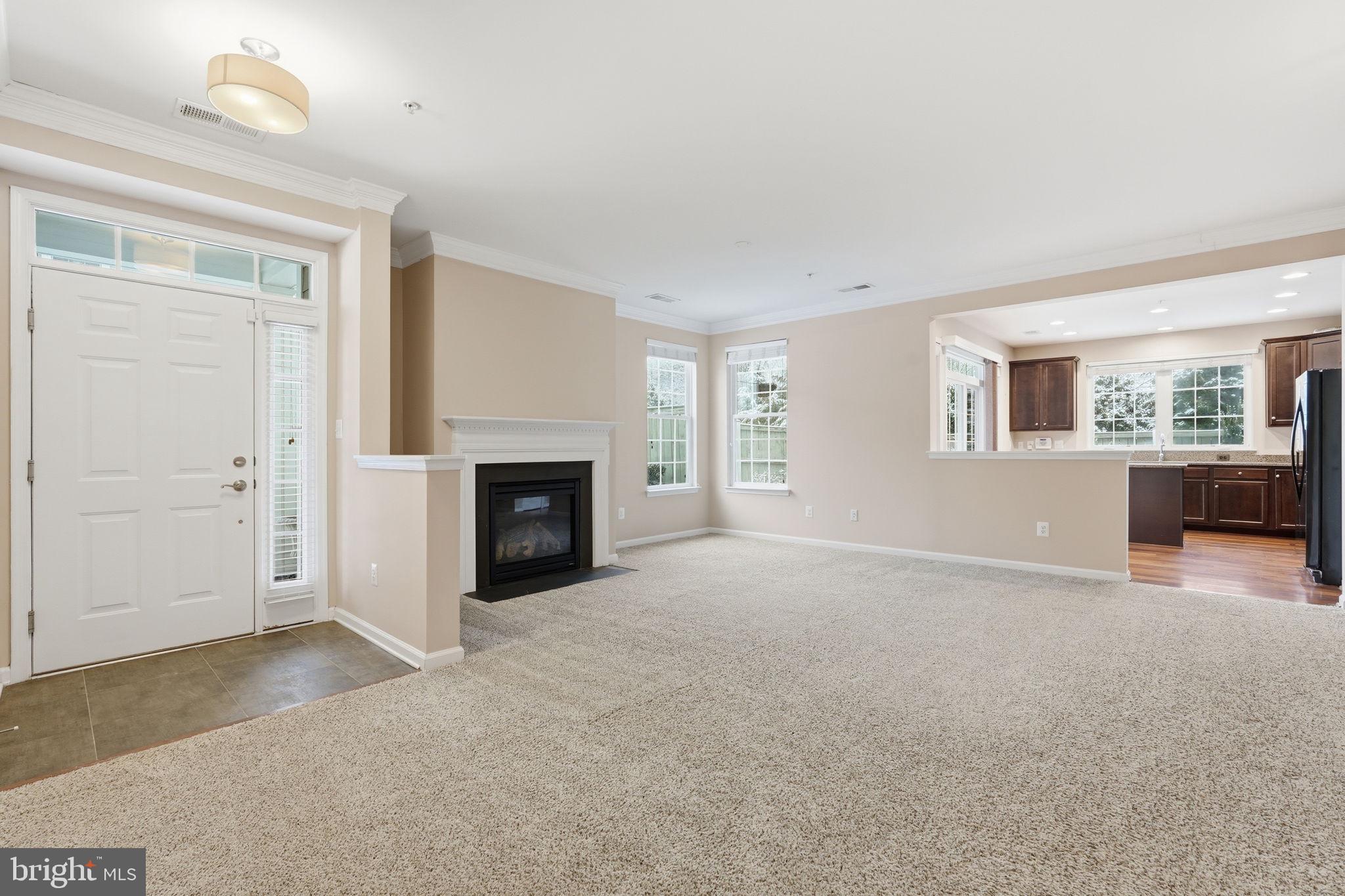 44025 VAIRA TERRACE
