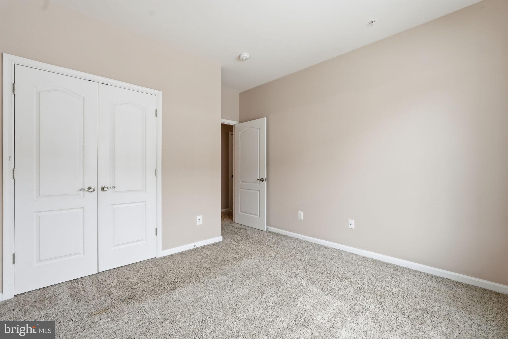 44025 VAIRA TERRACE