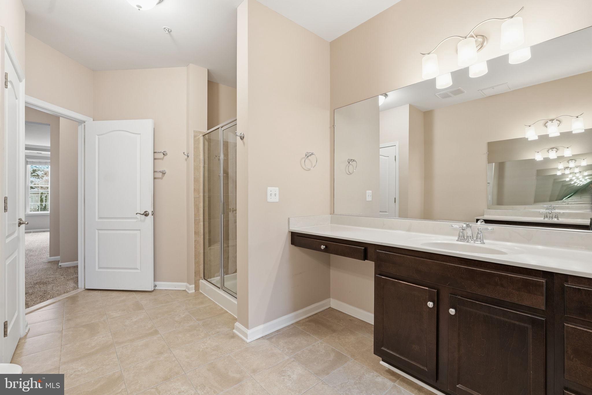 44025 VAIRA TERRACE